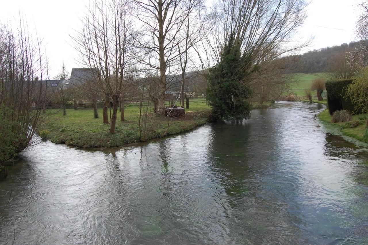 Le Petit Gite De La Varenne Saint-Hellier Kültér fotó